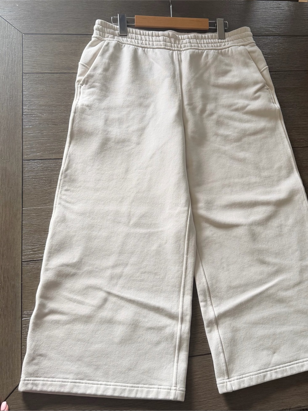 Lululemon Loungeful High-Rise Wide Leg Crop, 10 - Picture 2 of 8